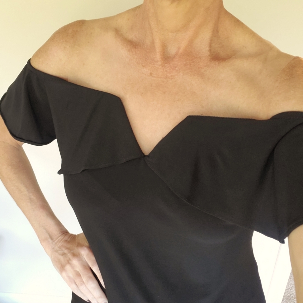 Little black dress with invisible off-the-shoulder!